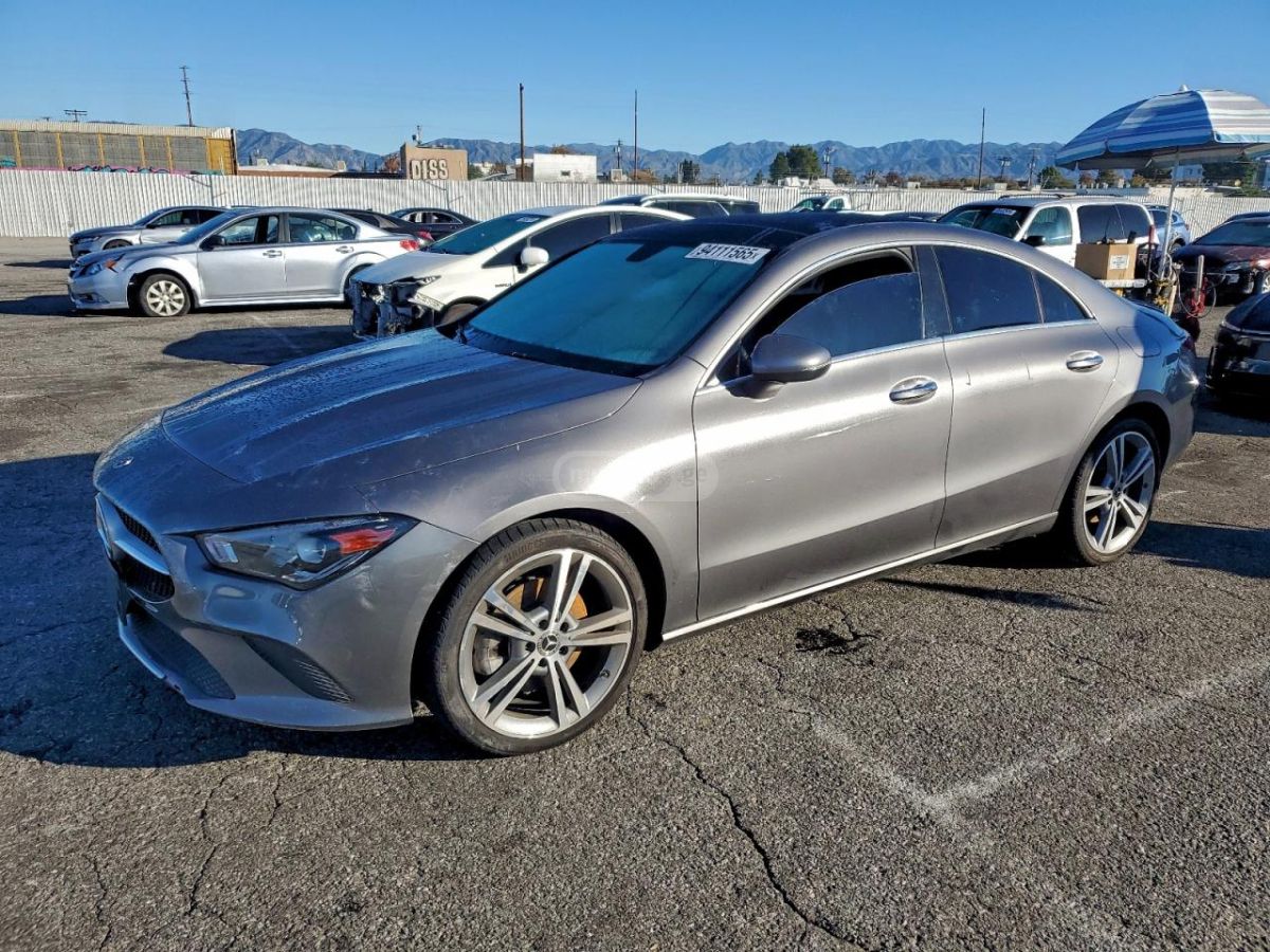 Mercedes-Benz CLA 250