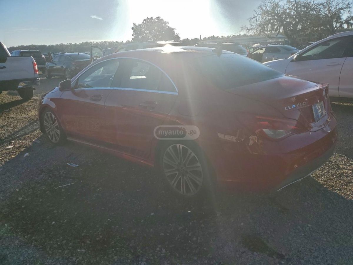 Mercedes-Benz CLA 250 2018 — photo 2