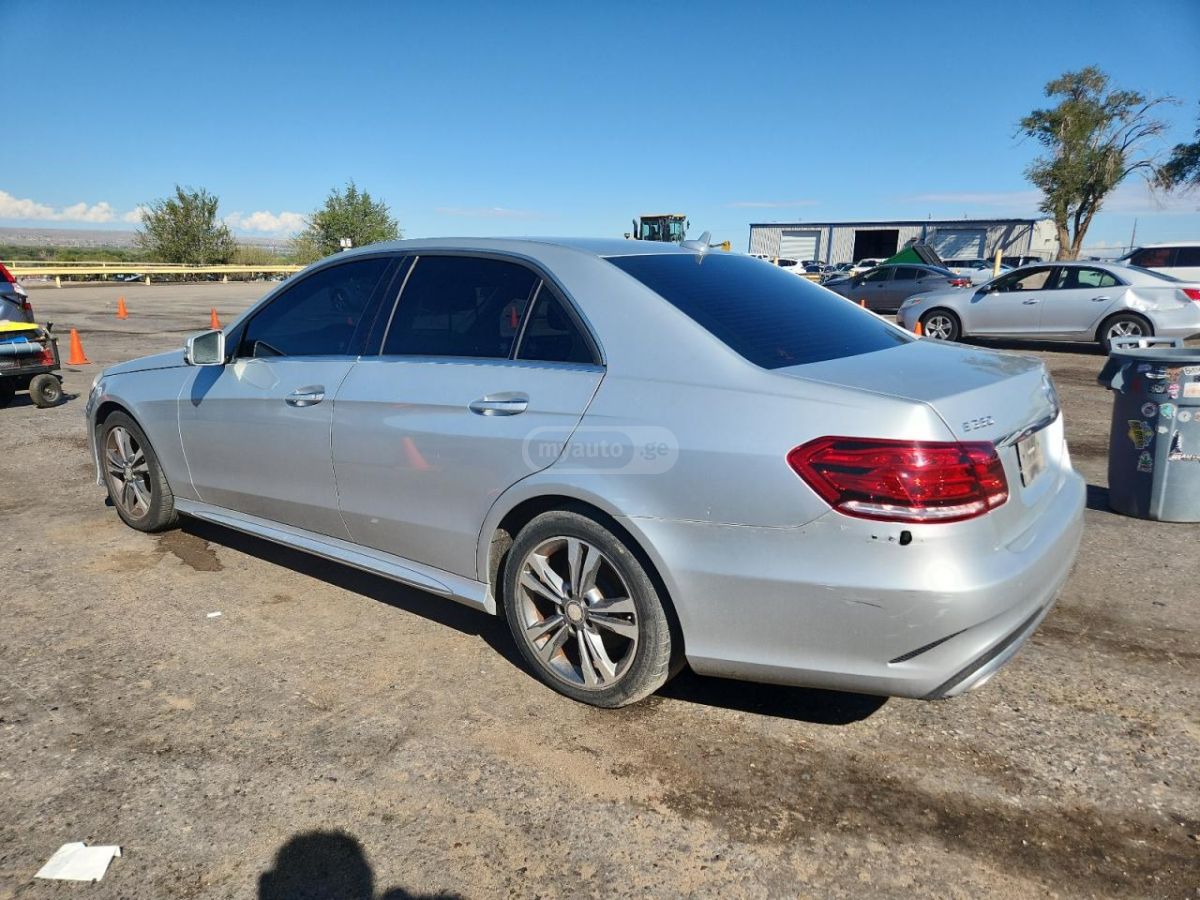 Mercedes-Benz E 350 2015 — photo 2