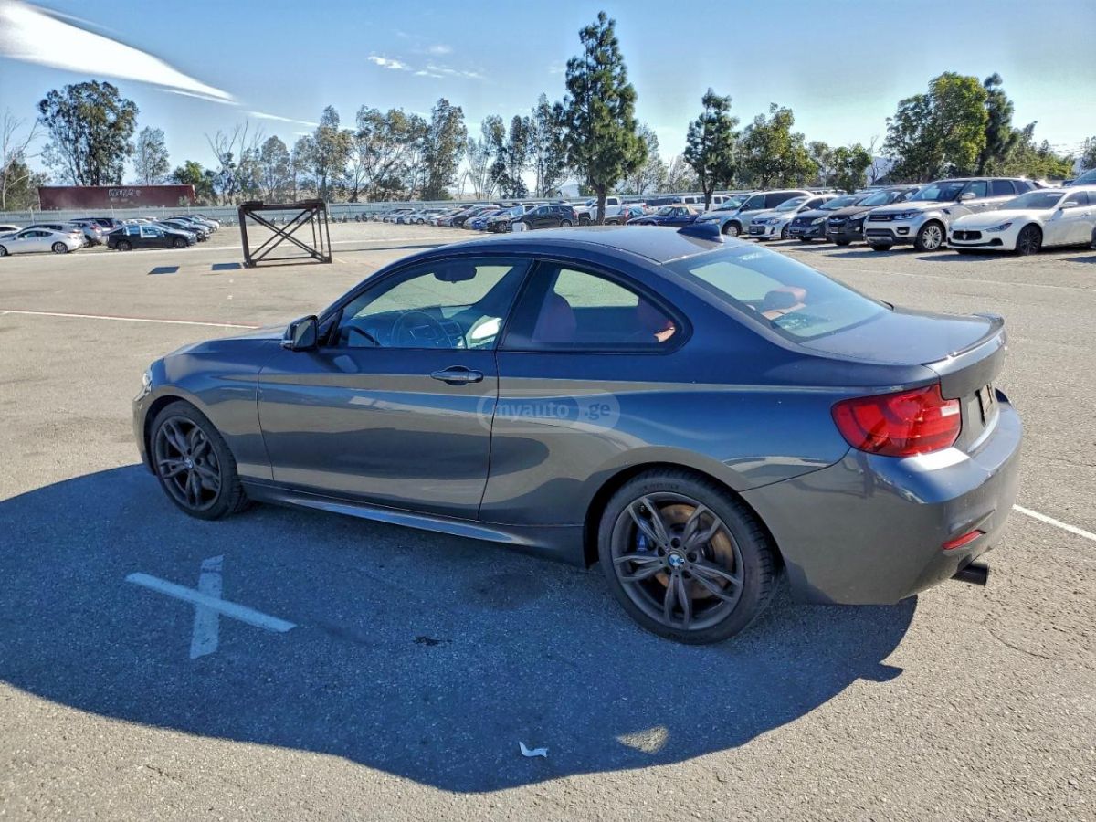 BMW M235 2016 — photo 2