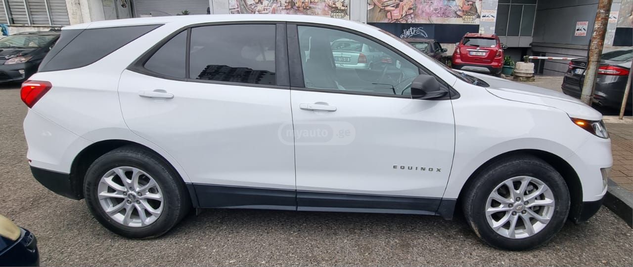 Chevrolet Equinox 2020 — photo 2