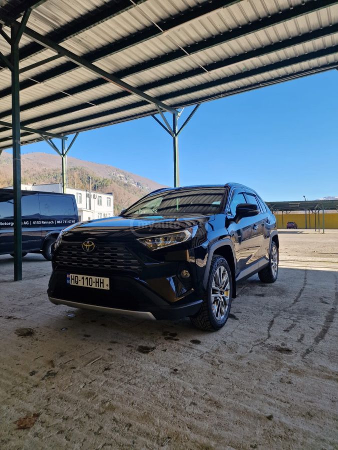 Toyota RAV4 2021 — photo 2
