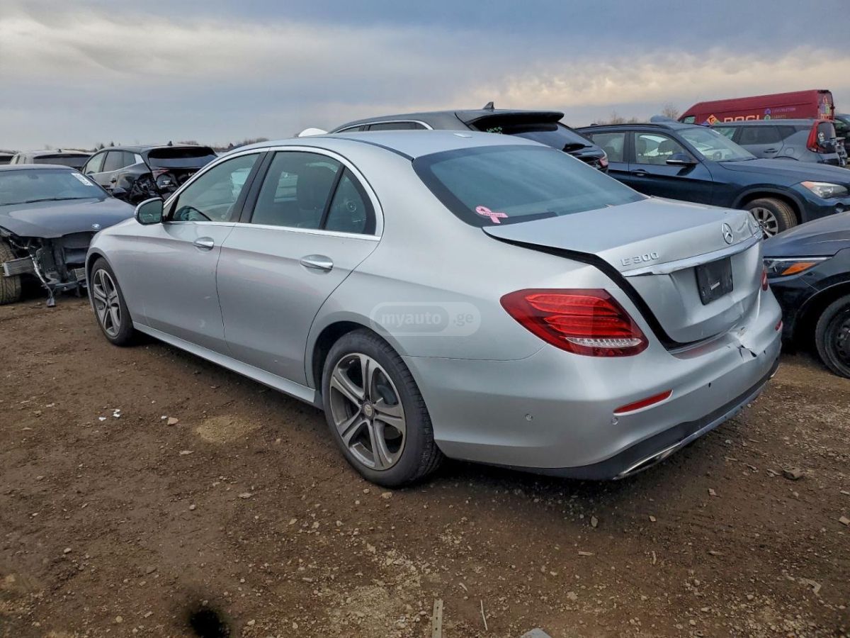 Mercedes-Benz E 300 2018 — photo 2