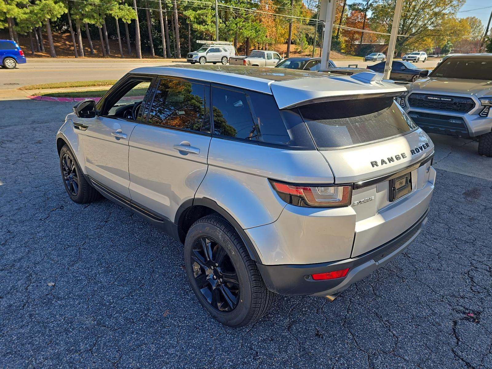 Land Rover Range Rover Evoque 2017 — photo 2