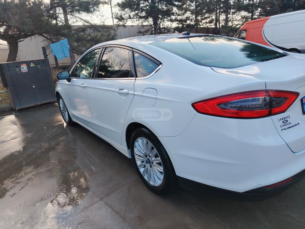 Ford Fusion 2014 — photo 2