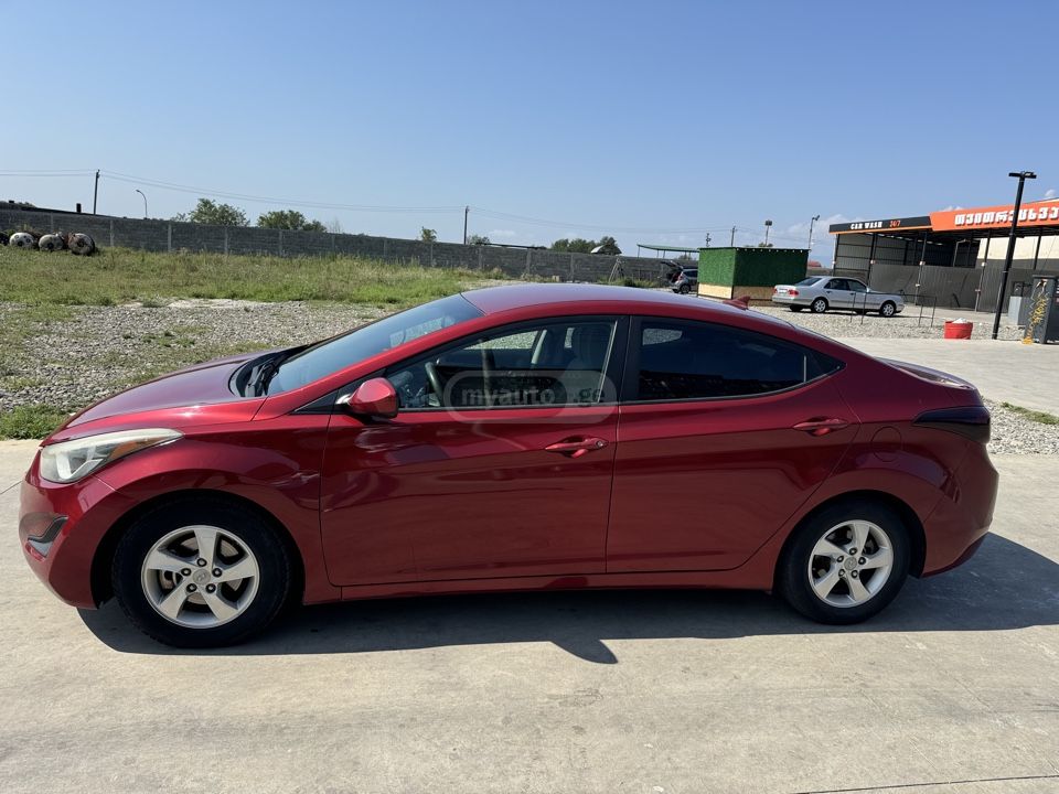 Hyundai Elantra