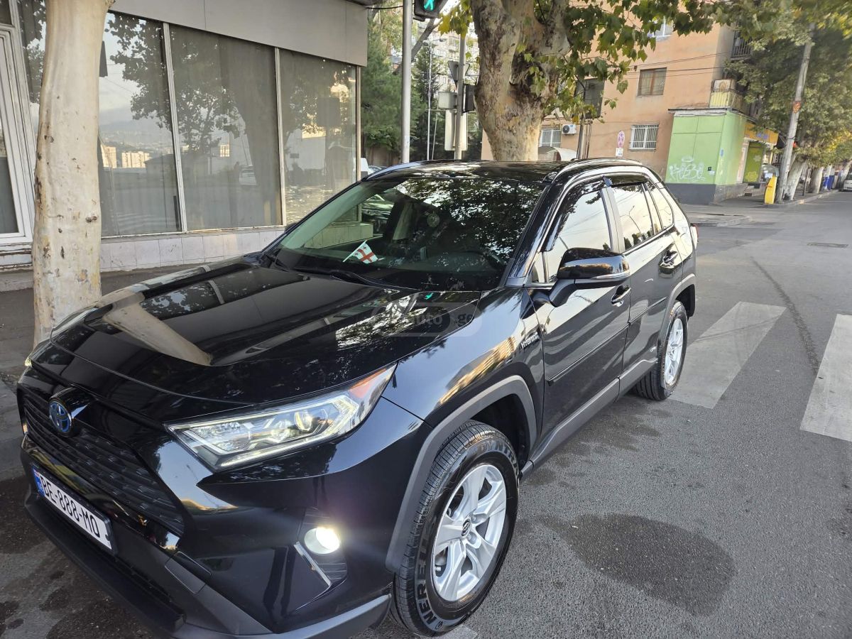 Toyota RAV 4 2019 — photo 2