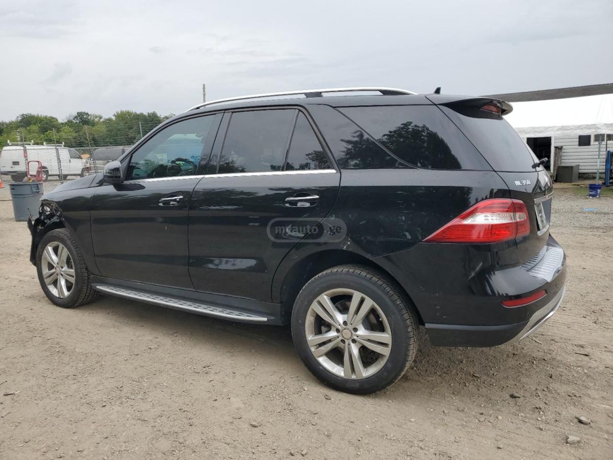 Mercedes-Benz ML 350 2015 — photo 2