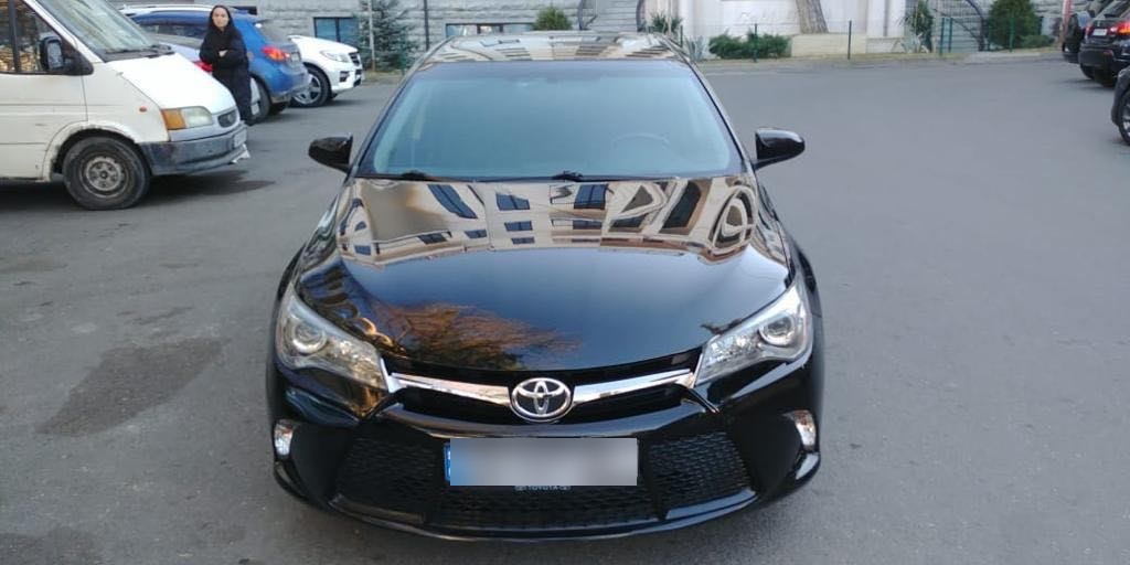 Toyota Camry 2016 — photo 2