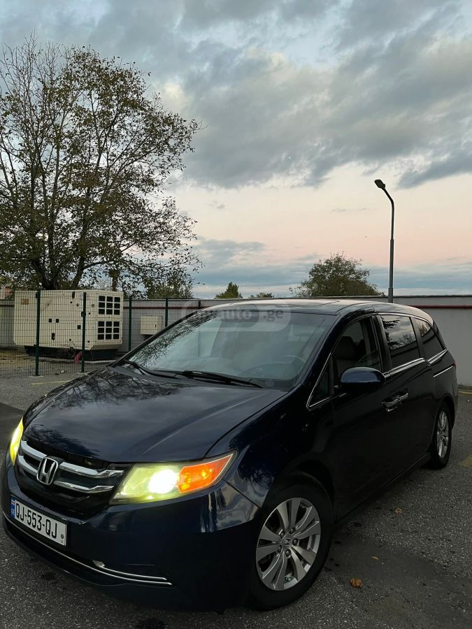 Honda Odyssey 2014 — photo 2