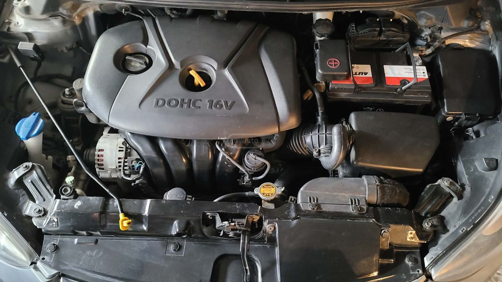 Hyundai Elantra 2015 — photo 2