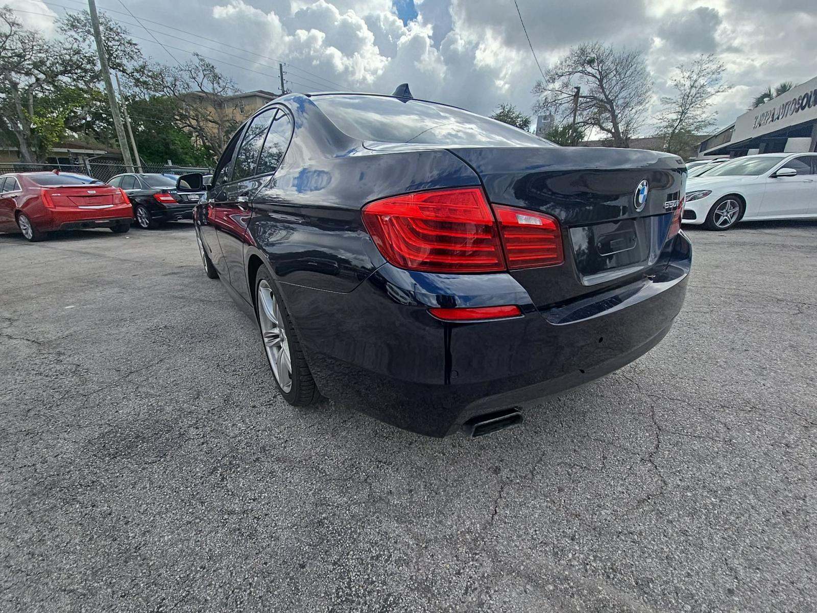 BMW 550 2014 — photo 2