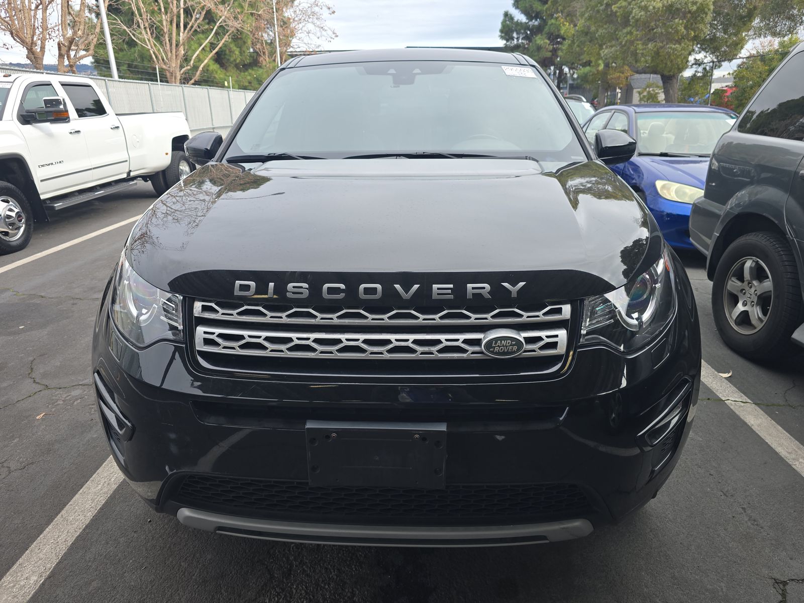 Land Rover Discovery Sport 2018 — photo 2