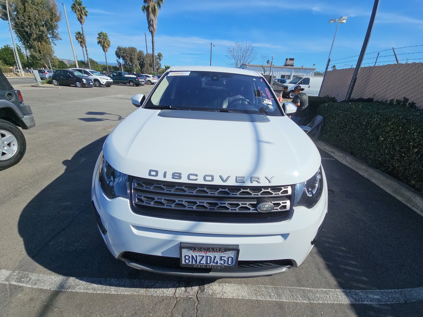 Land Rover Discovery Sport 2017 — photo 2