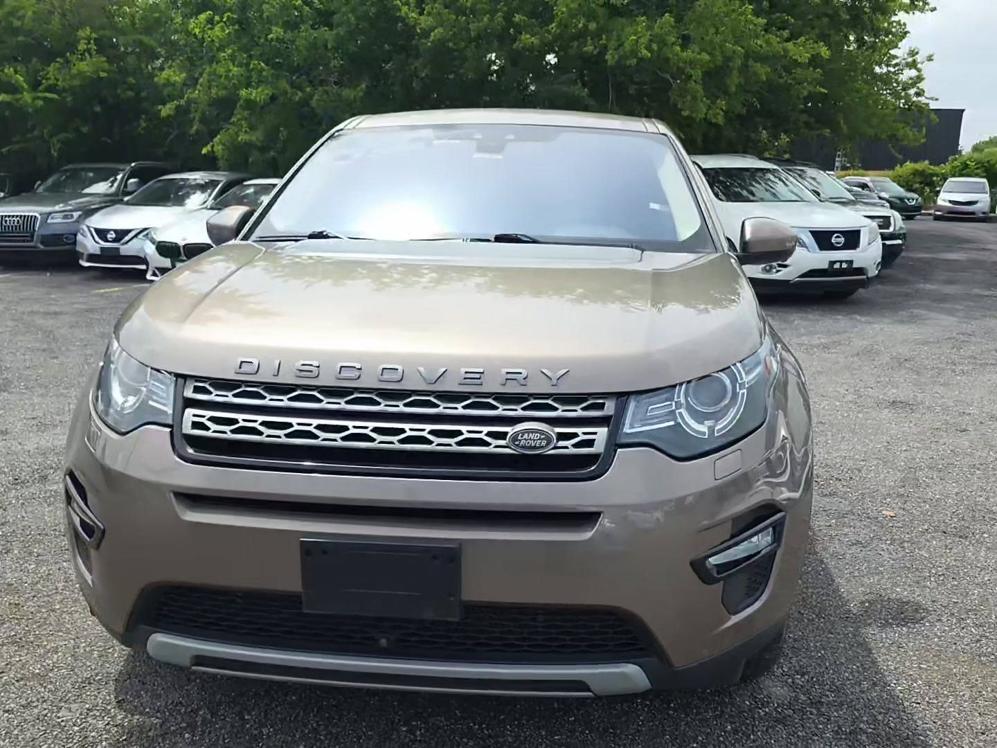 Land Rover Discovery Sport 2017 — photo 2