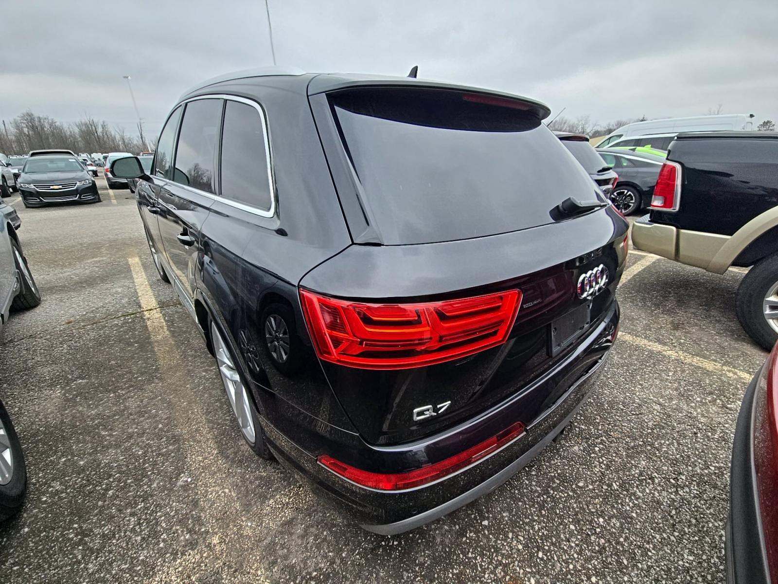 Audi Q7 2017 — photo 2