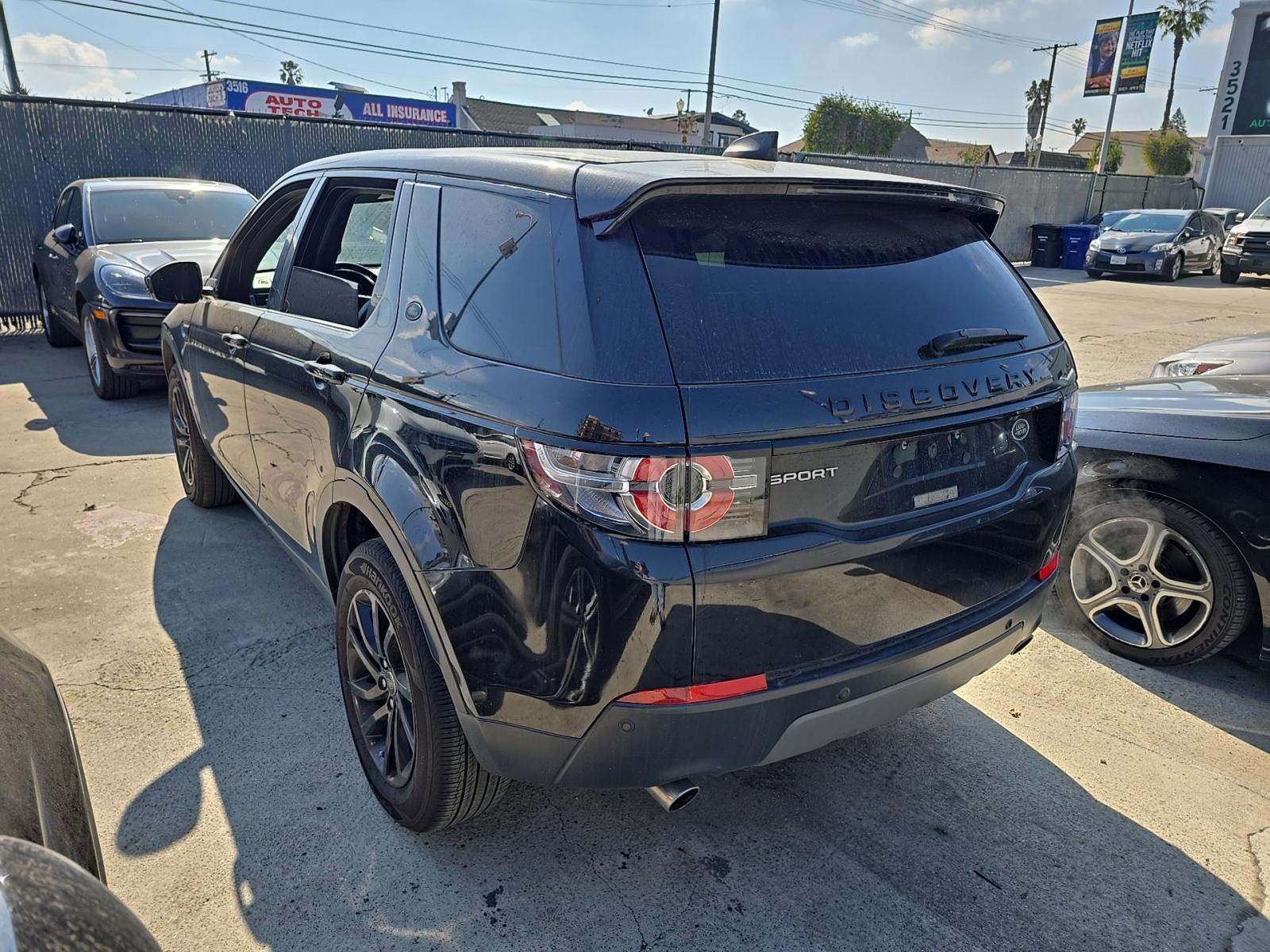 Land Rover Discovery Sport 2018 — photo 2