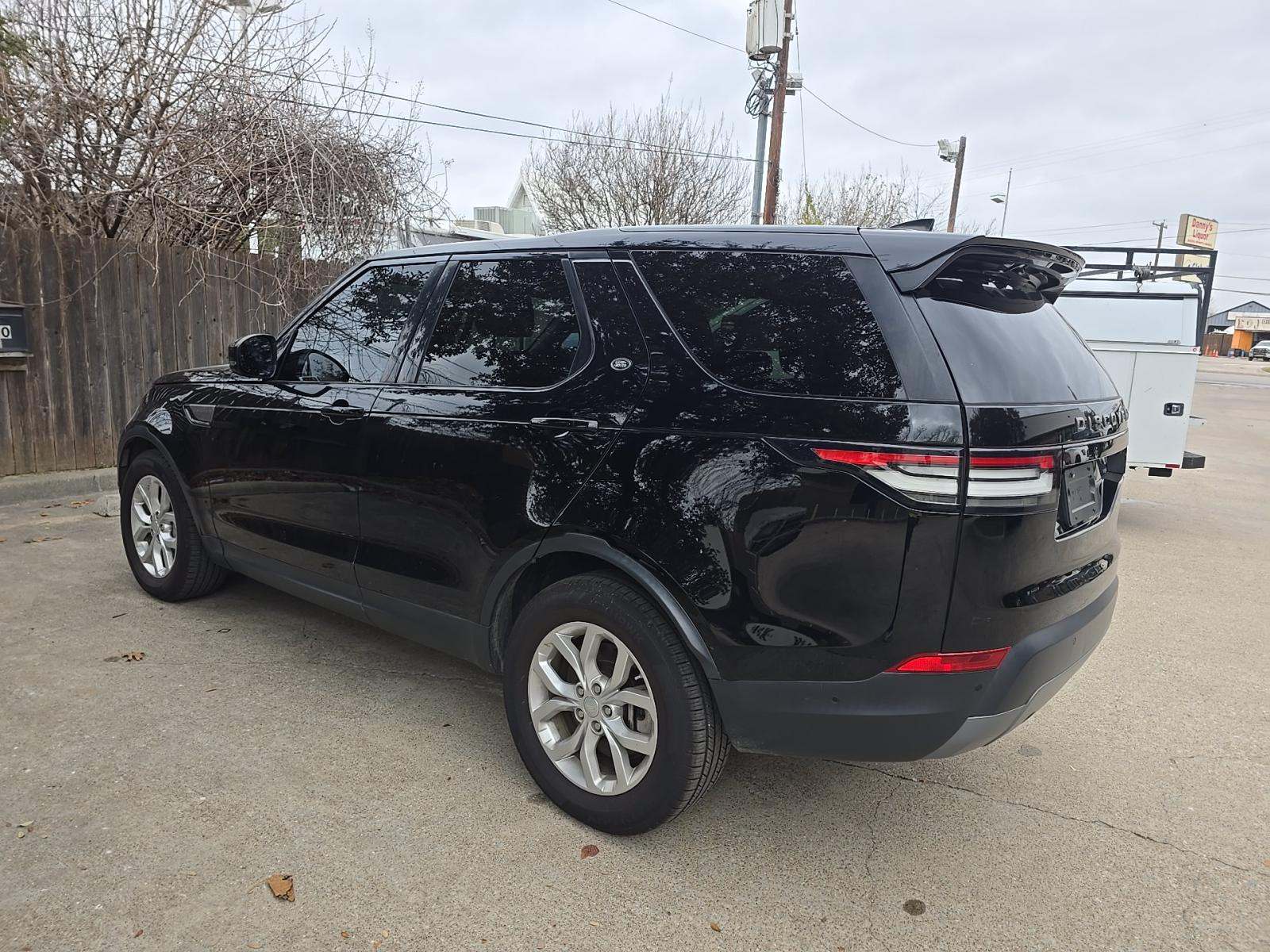 Land Rover Discovery 2019 — photo 2