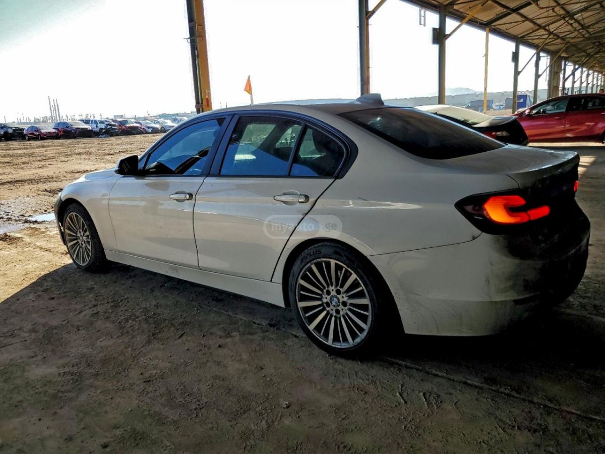 BMW 328 2014 — photo 2