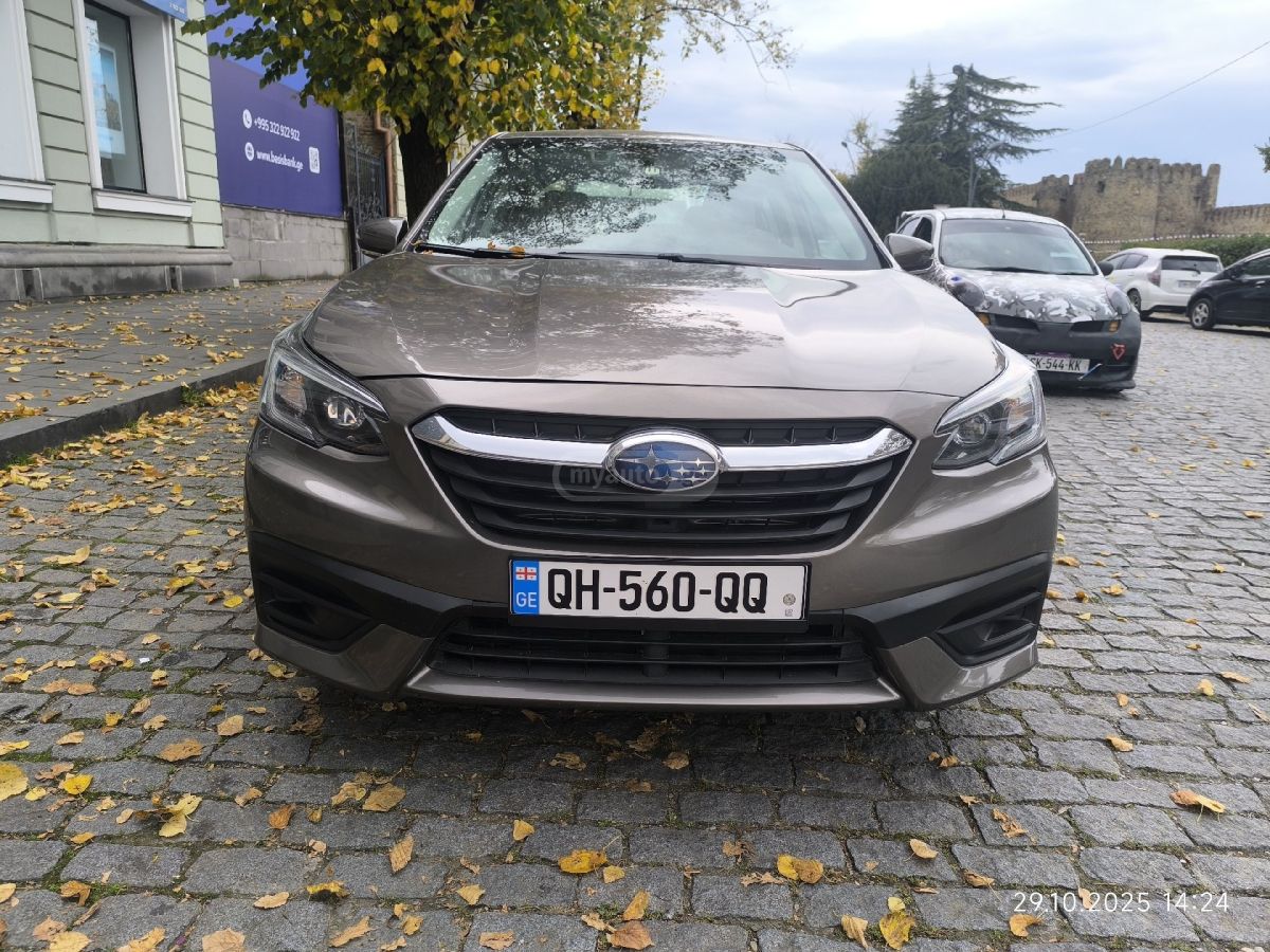 Subaru Legacy 2021 — photo 2