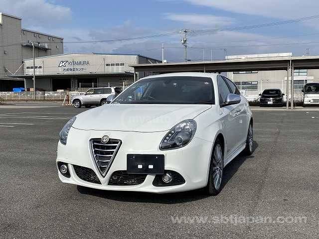 Alfa Romeo Giulietta 2016 — photo 2