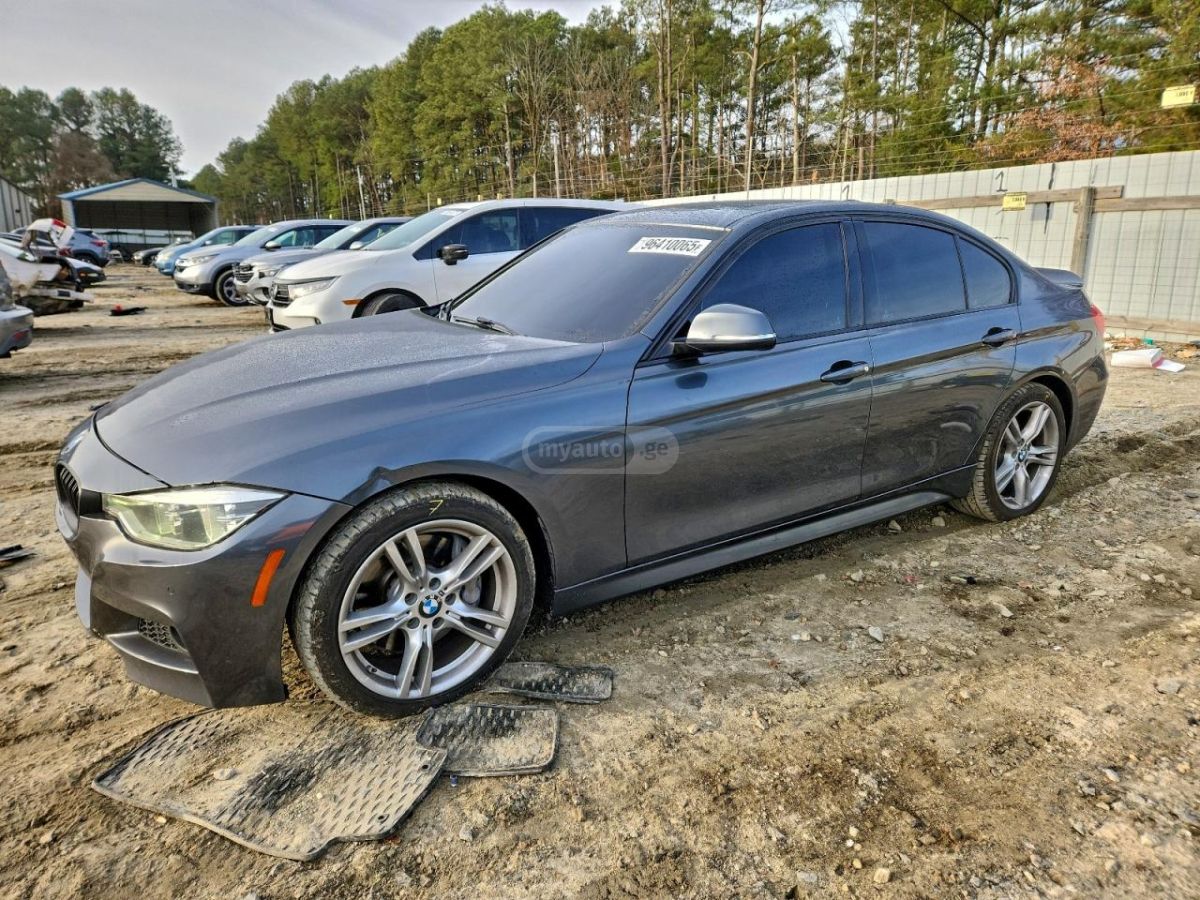 BMW 330
