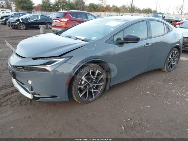 Toyota Prius 2024 — photo 2