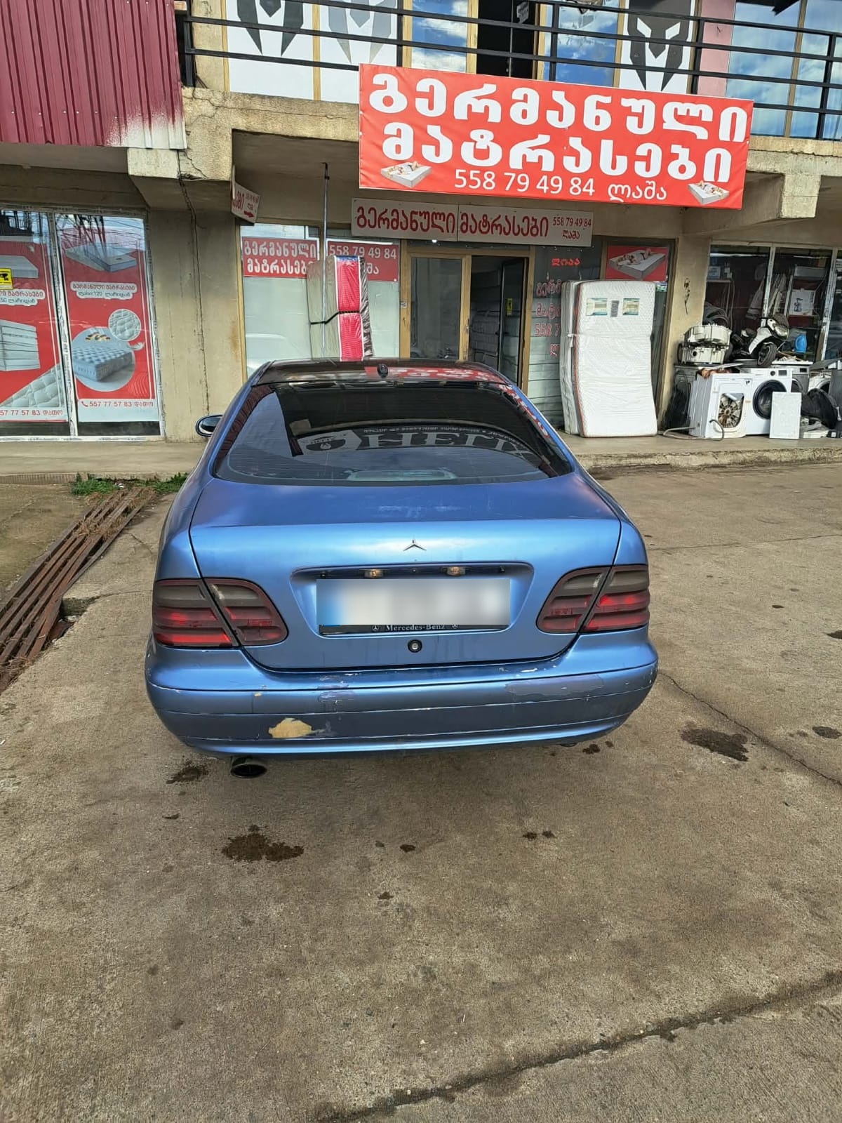 Mercedes-Benz E 320