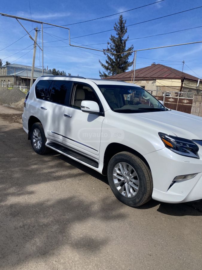 Lexus GX 460 2017 — photo 2