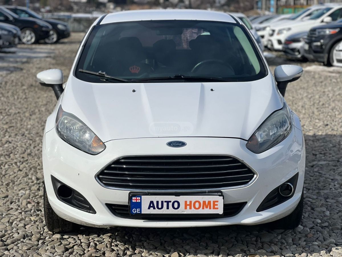 Ford Fiesta 2015 — photo 2