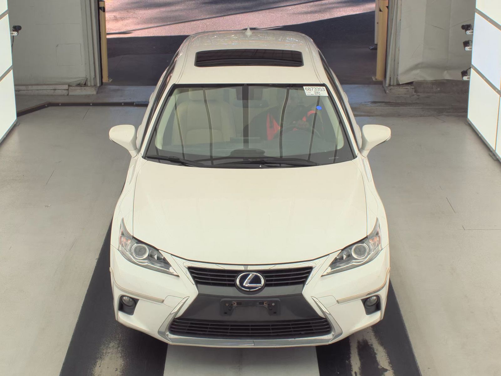 Lexus CT 200 h 2016 — photo 2