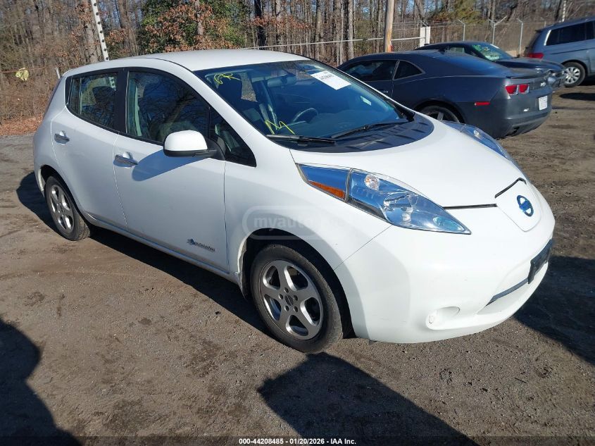 Nissan Leaf 2015 — photo 2