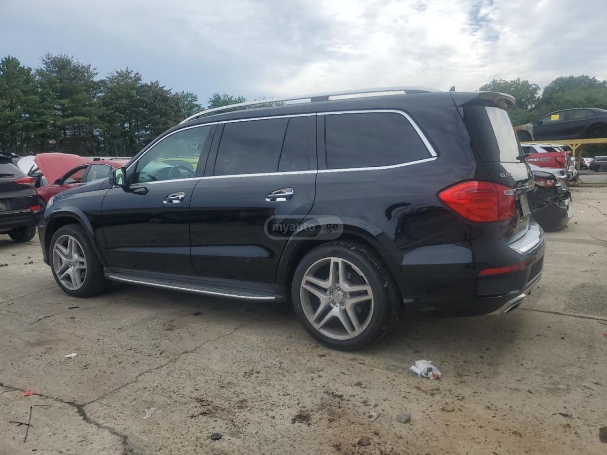 Mercedes-Benz GL 550 2015 — photo 2
