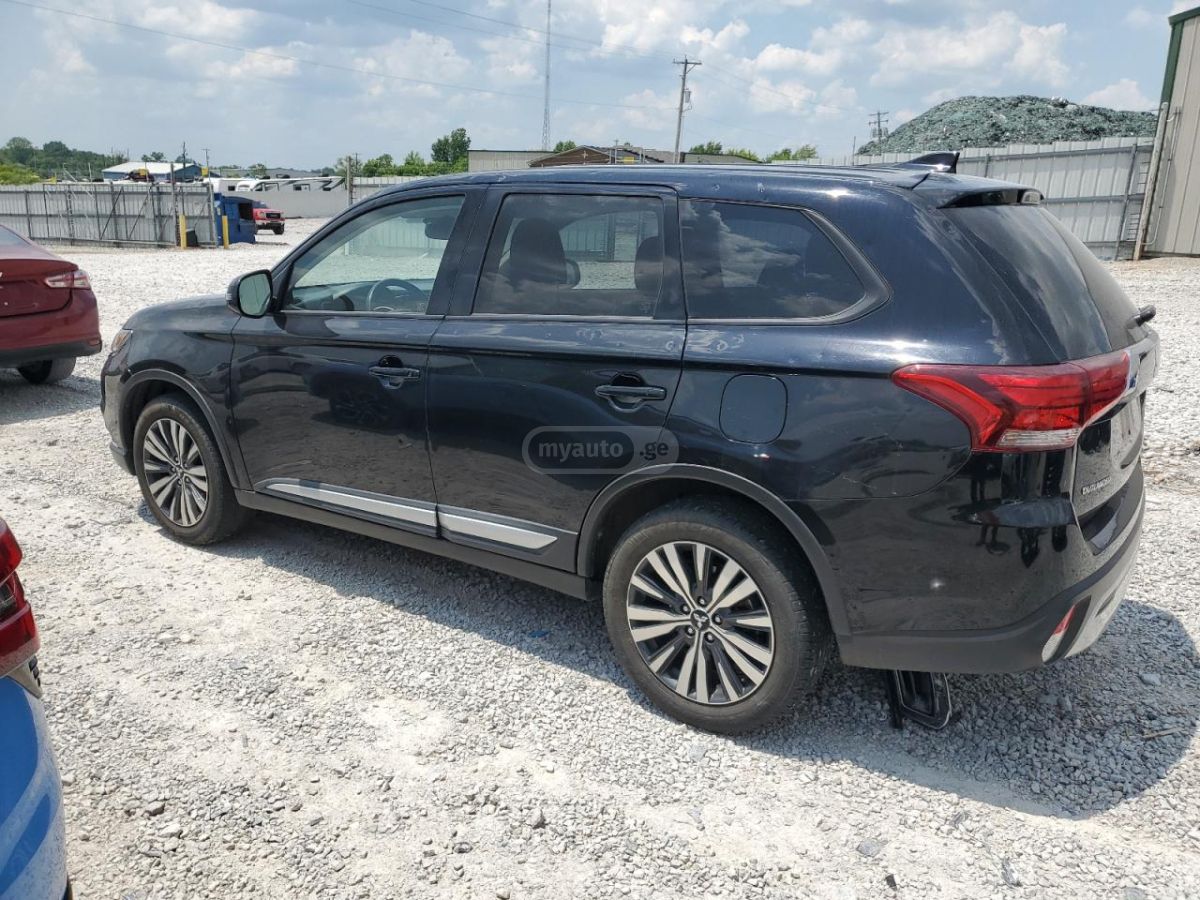 Mitsubishi Outlander 2020 — photo 2