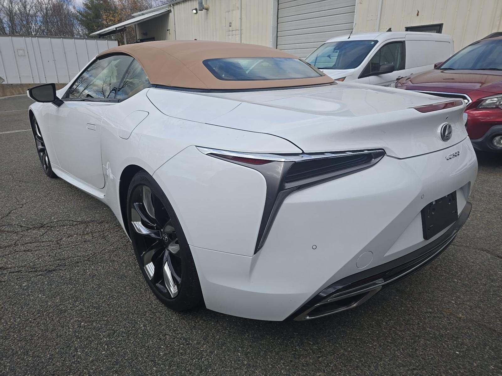 Lexus LC 500 2024 — photo 2