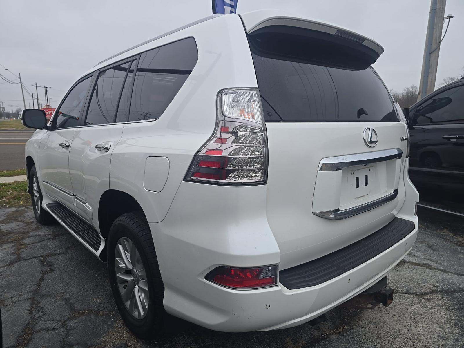 Lexus GX 460 2015 — photo 2