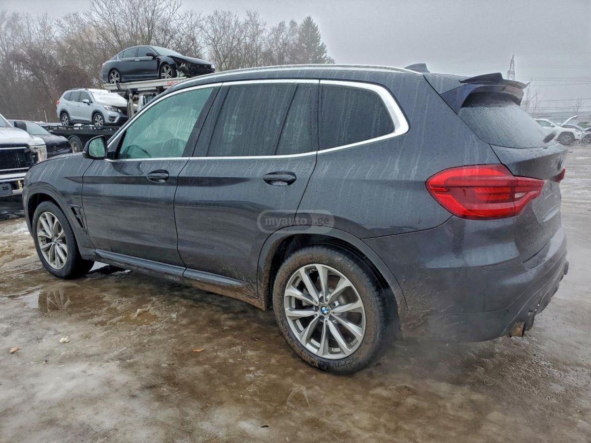 BMW X3 2018 — photo 2