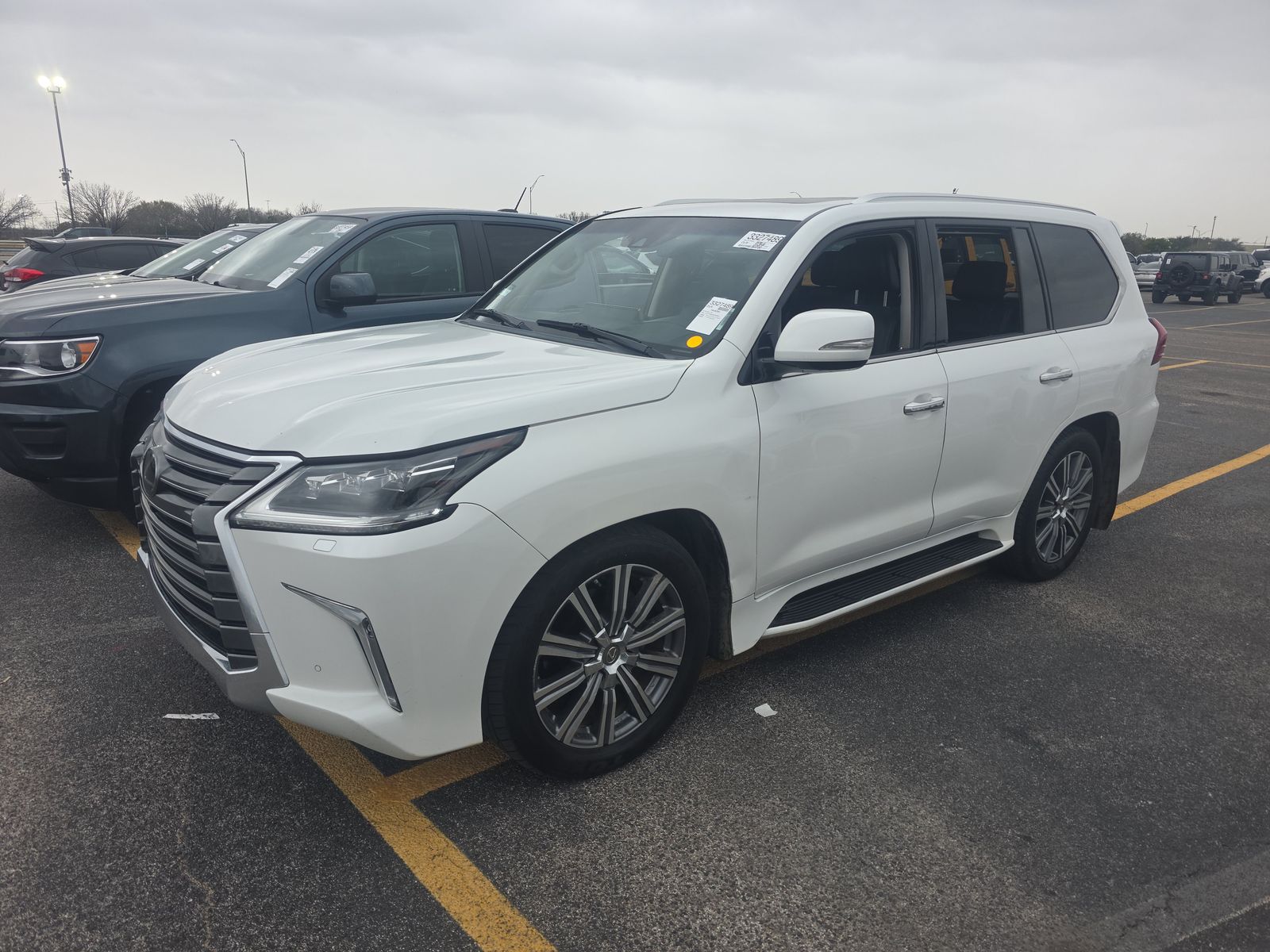 Lexus LX 570