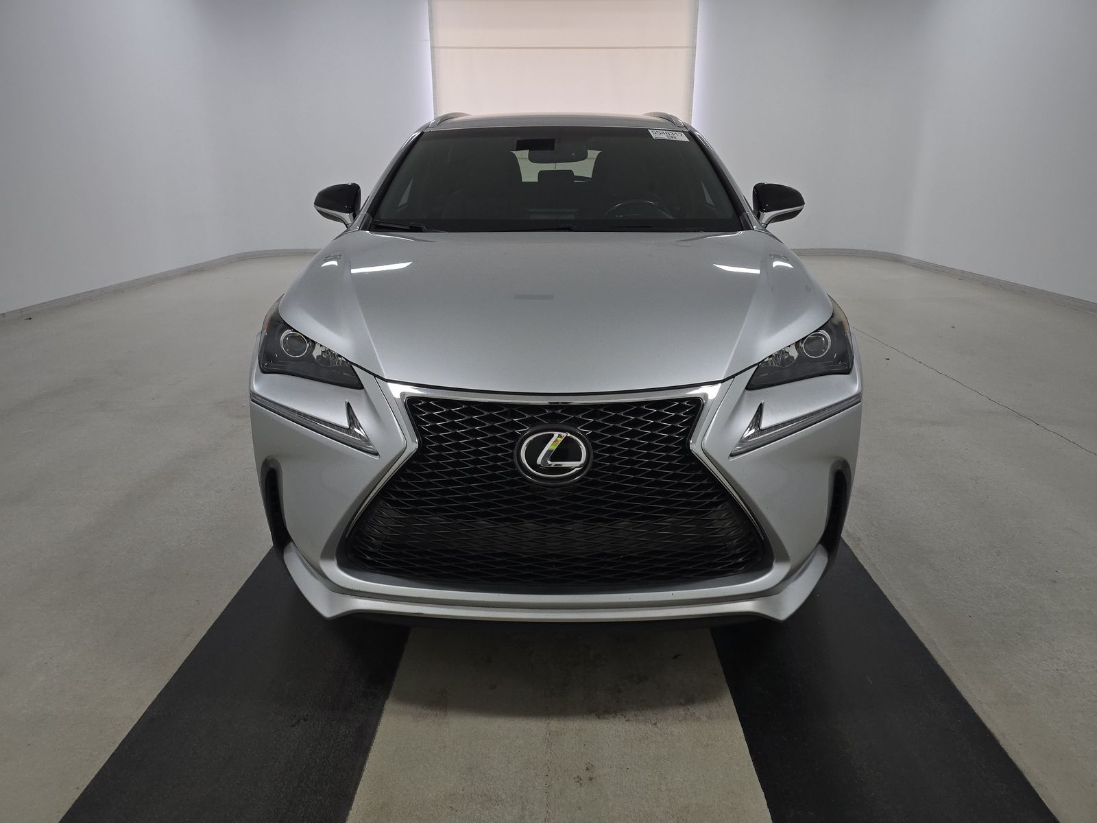 Lexus NX 200 2017 — photo 2