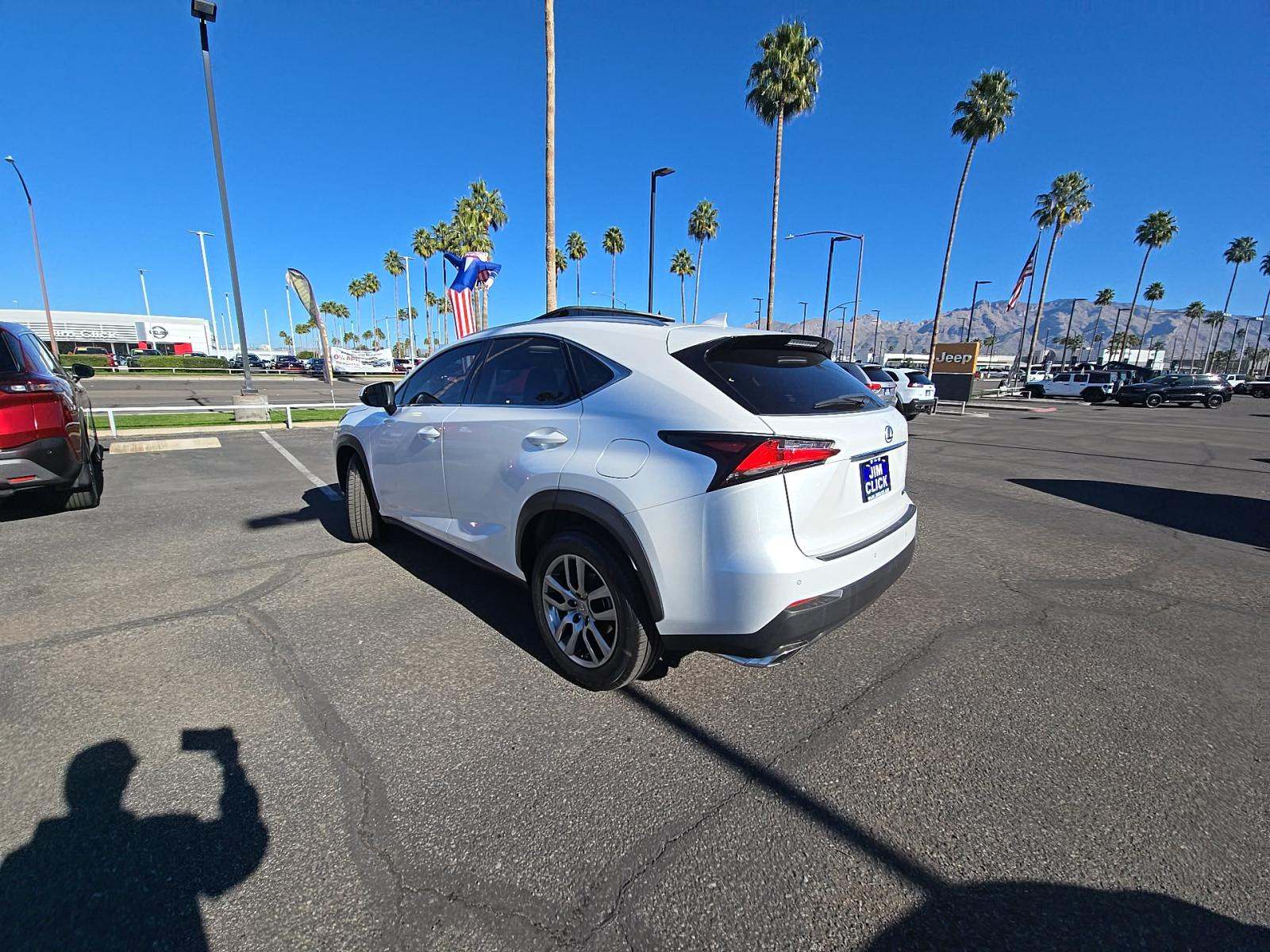 Lexus NX 200 2016 — photo 2