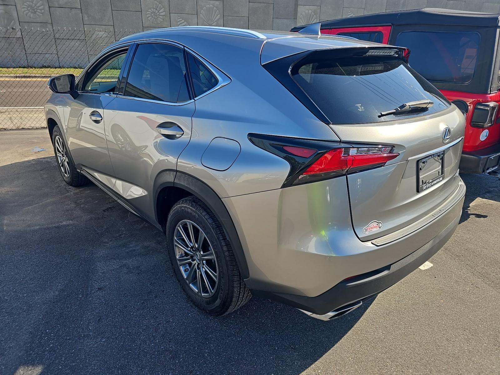 Lexus NX 200 2017 — photo 2
