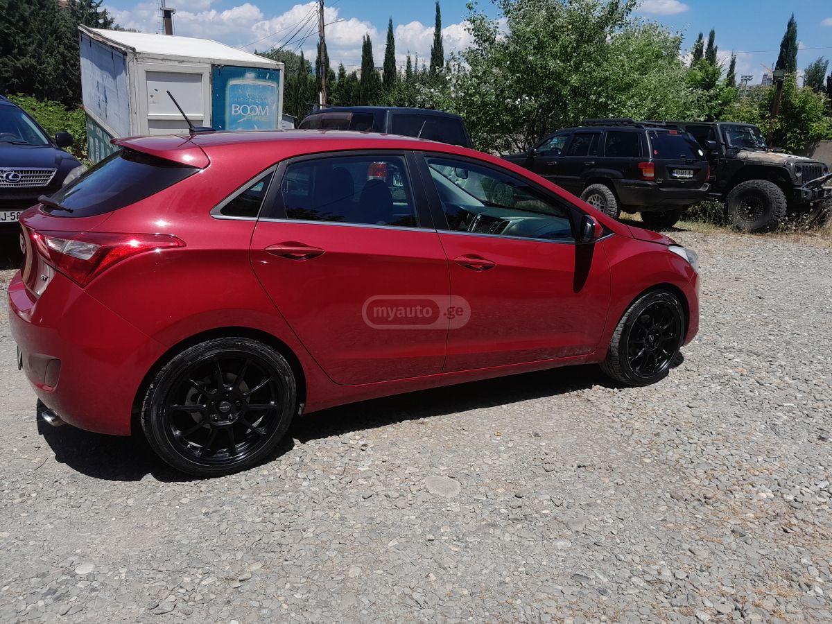 Hyundai Elantra GT 2015 — photo 2