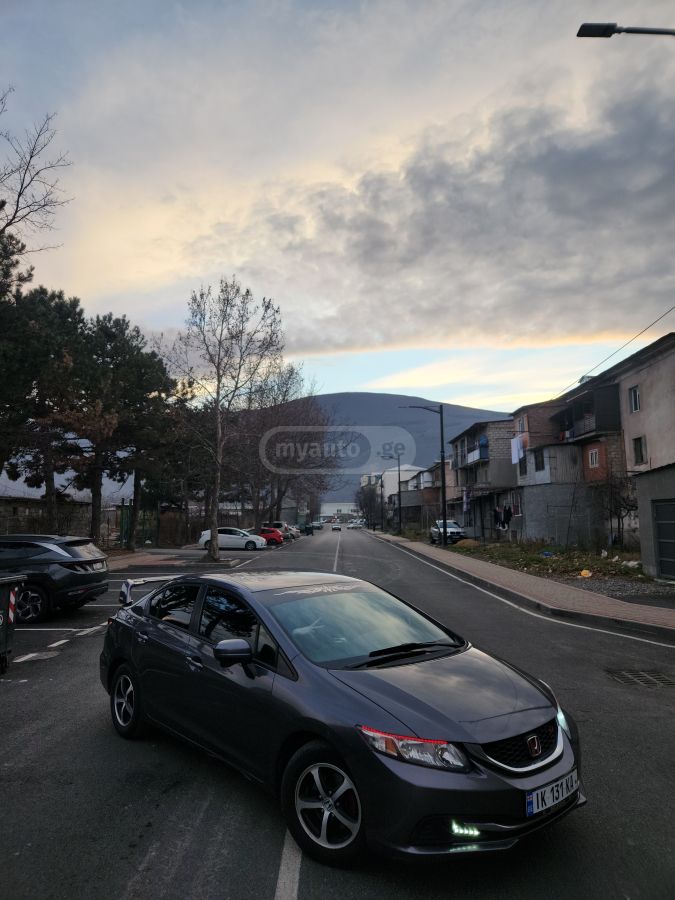 Honda Civic 2015 — photo 2