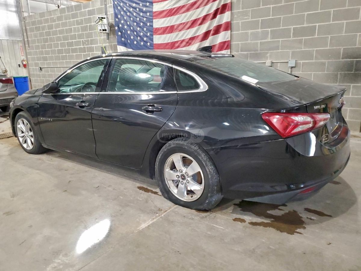 Chevrolet Malibu 2020 — photo 2