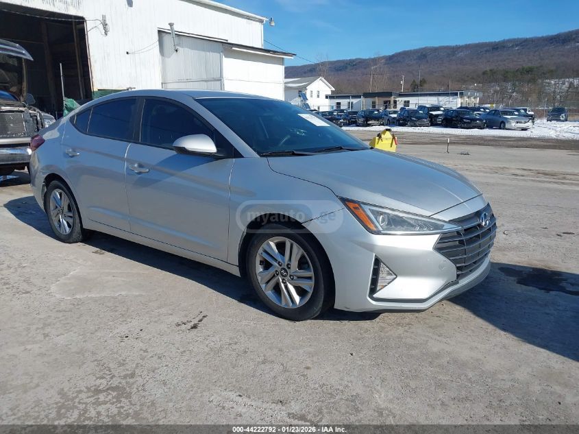 Hyundai Elantra 2019 — photo 2