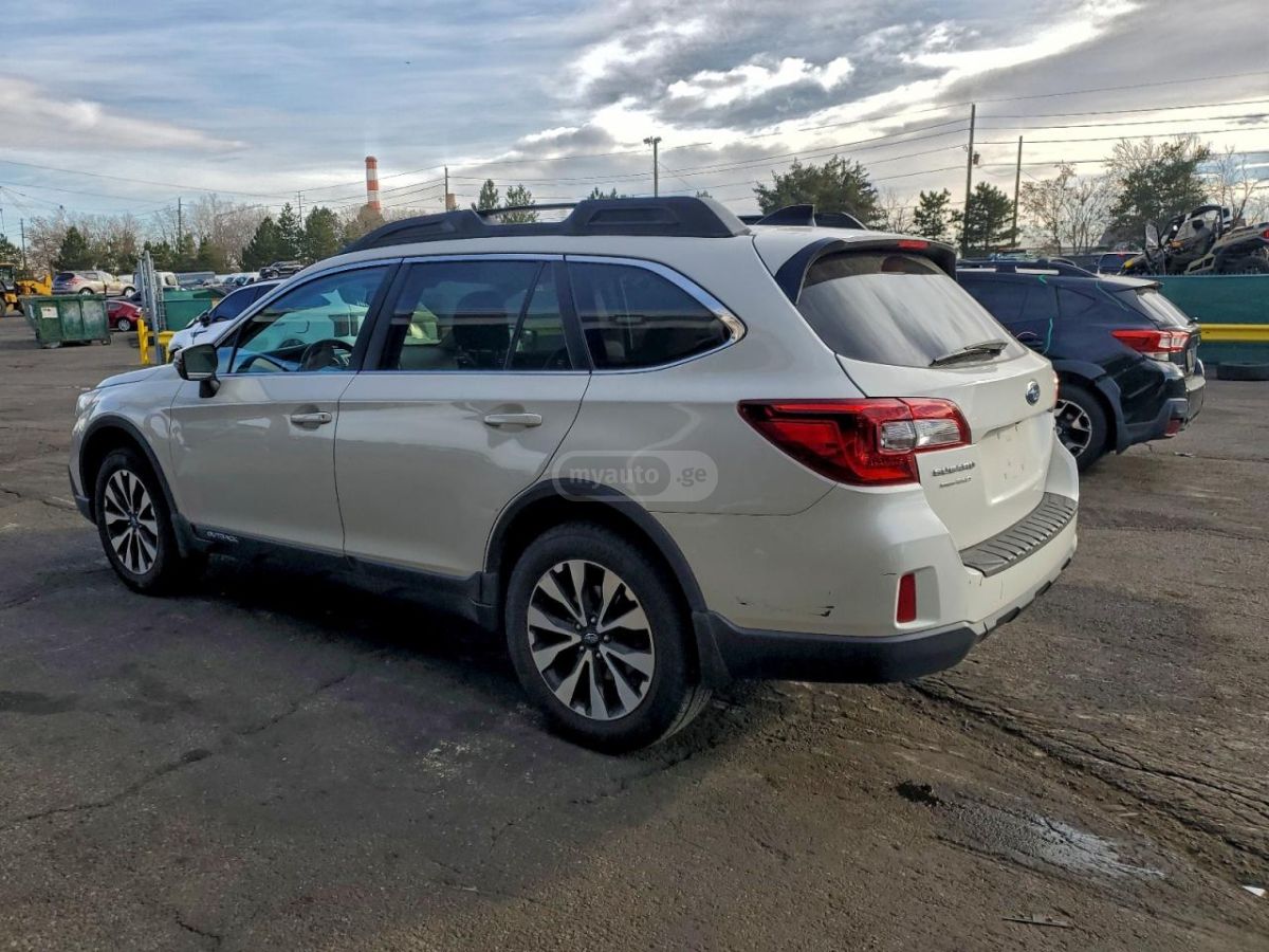 Subaru Outback 2016 — photo 2