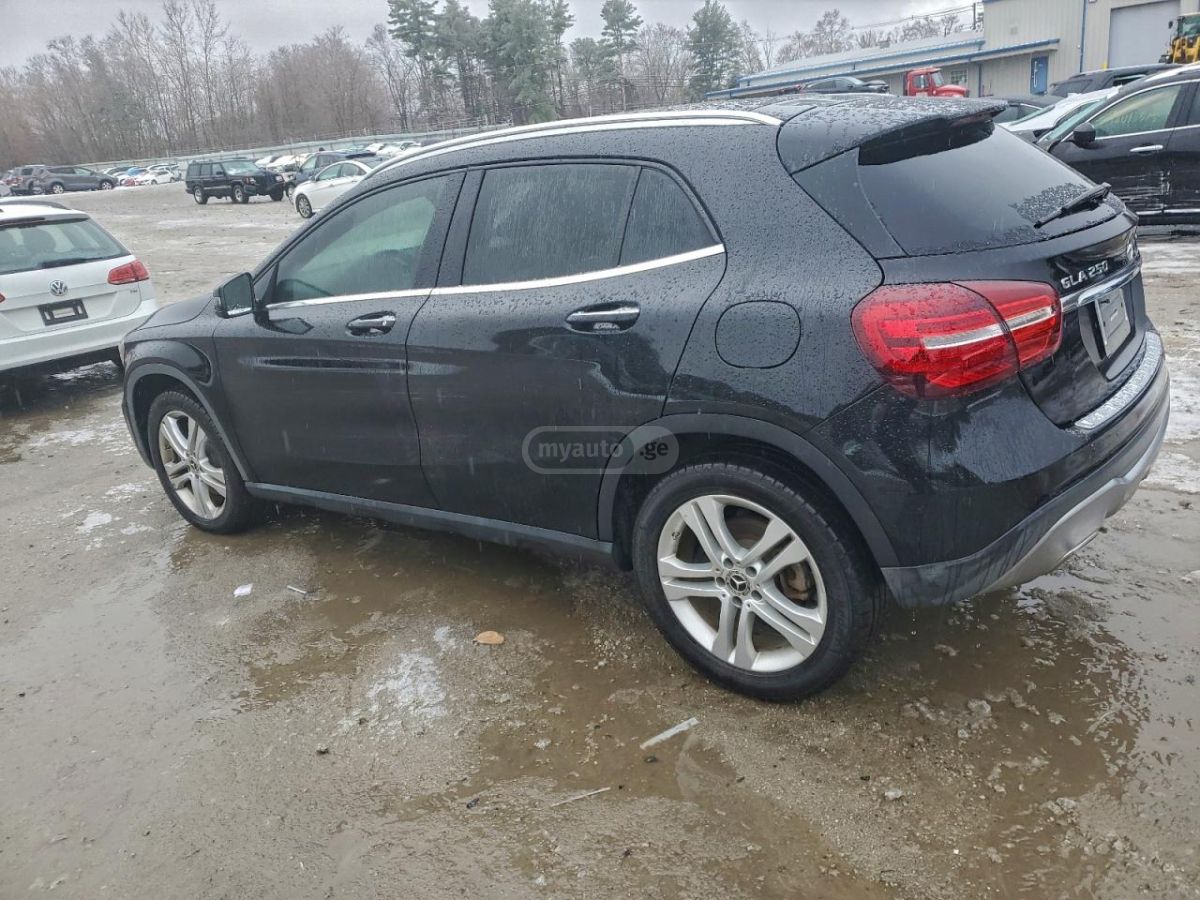 Mercedes-Benz GLA 250 2019 — photo 2