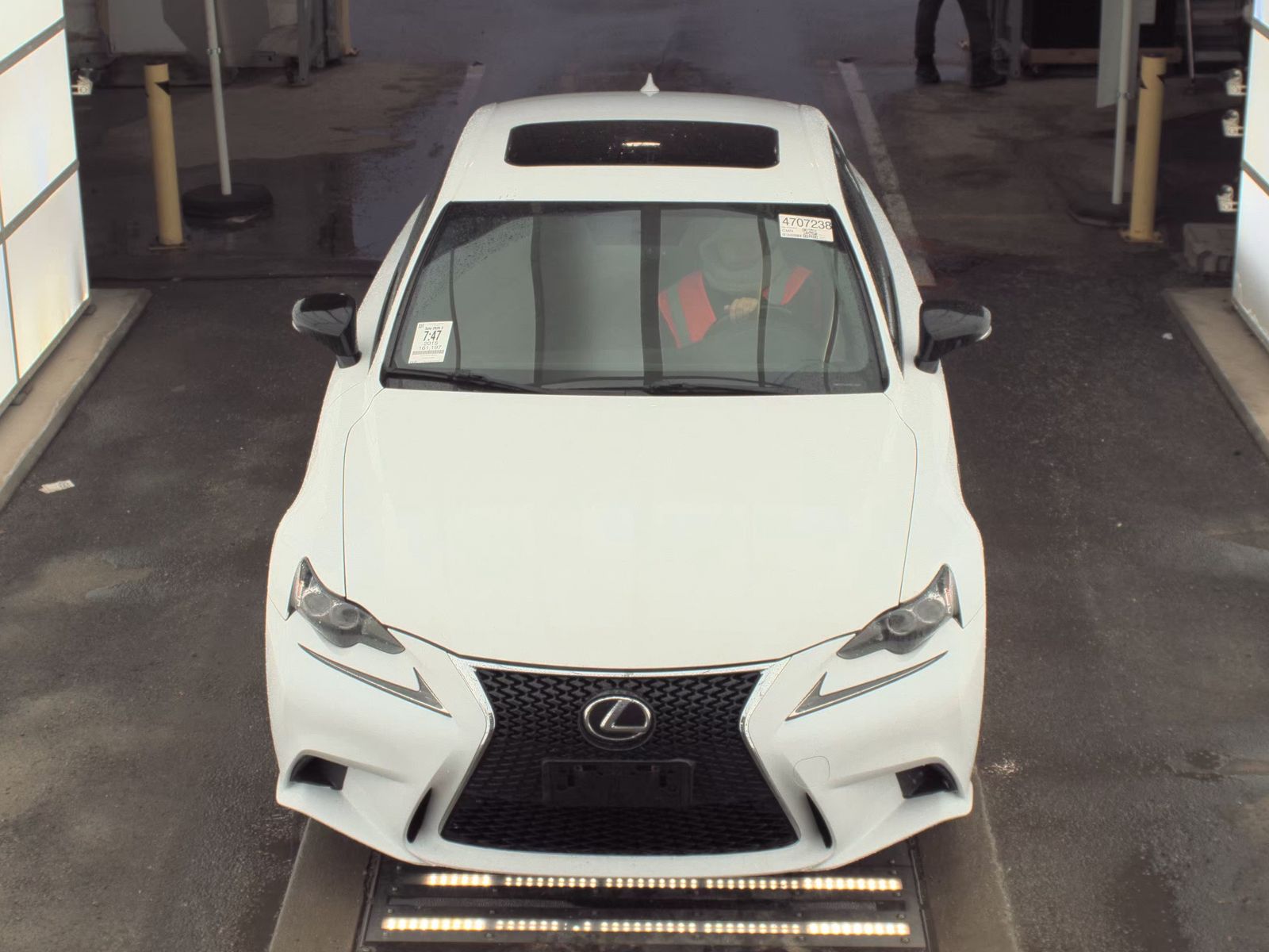 Lexus IS 250 2015 — photo 2