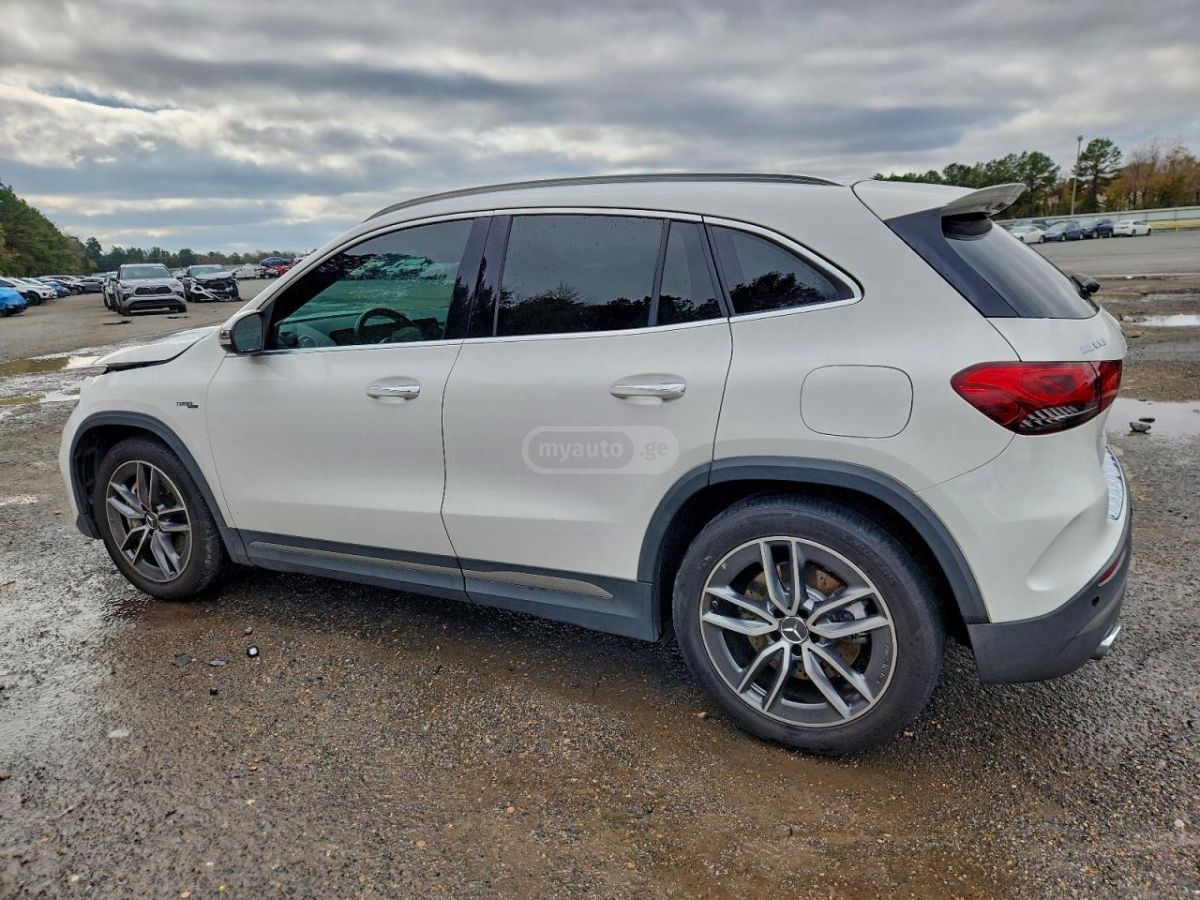 Mercedes-Benz GLA 350 2021 — photo 2
