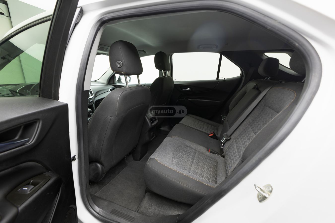 Chevrolet Equinox 2022 — photo 2